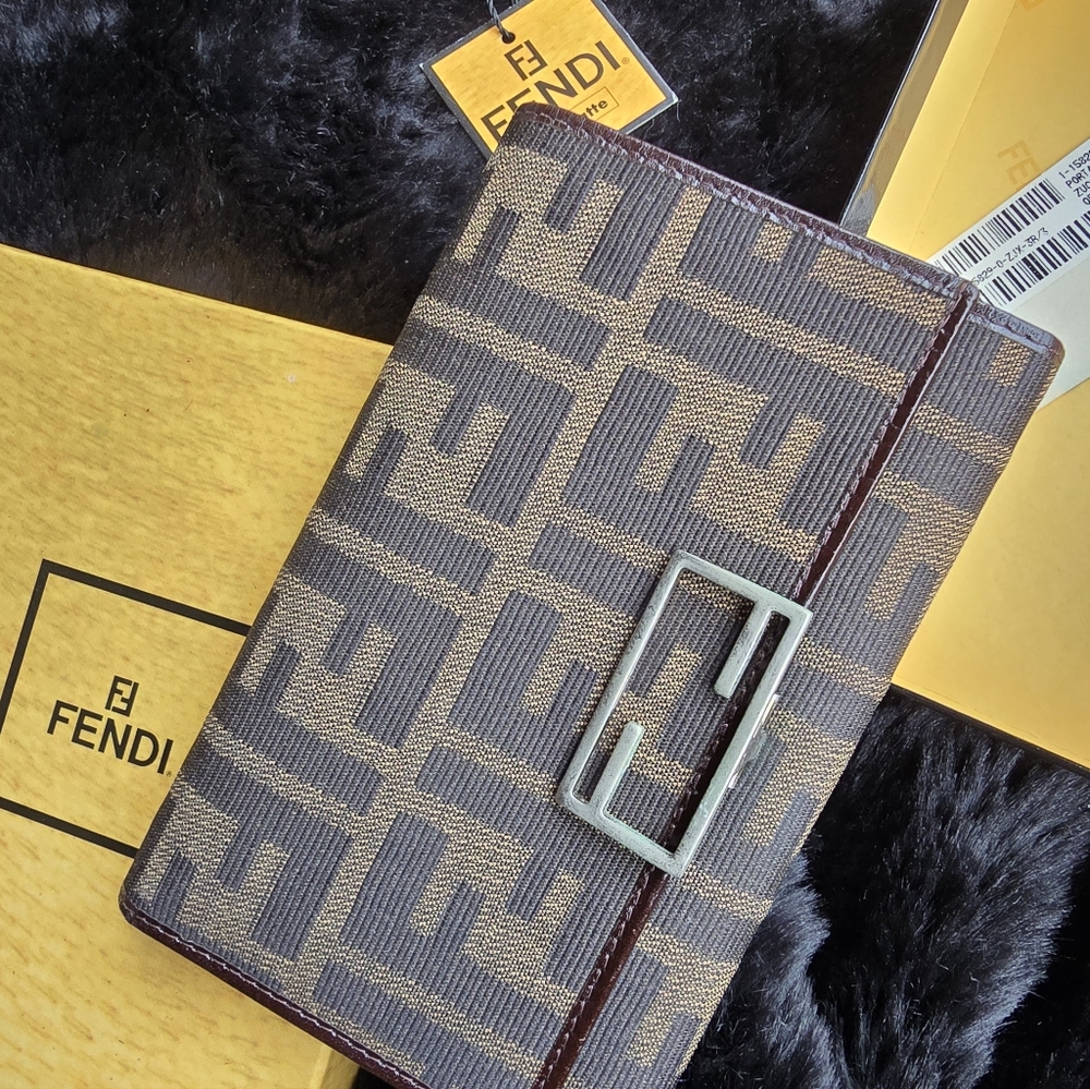 Authentic Fendi Zucca short Trifold wallet - Picture 14 of 14